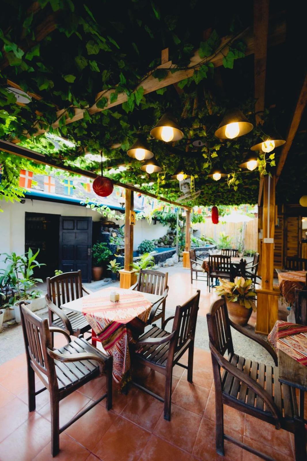 Chanthavong Hostel ルアンパバーン エクステリア 写真