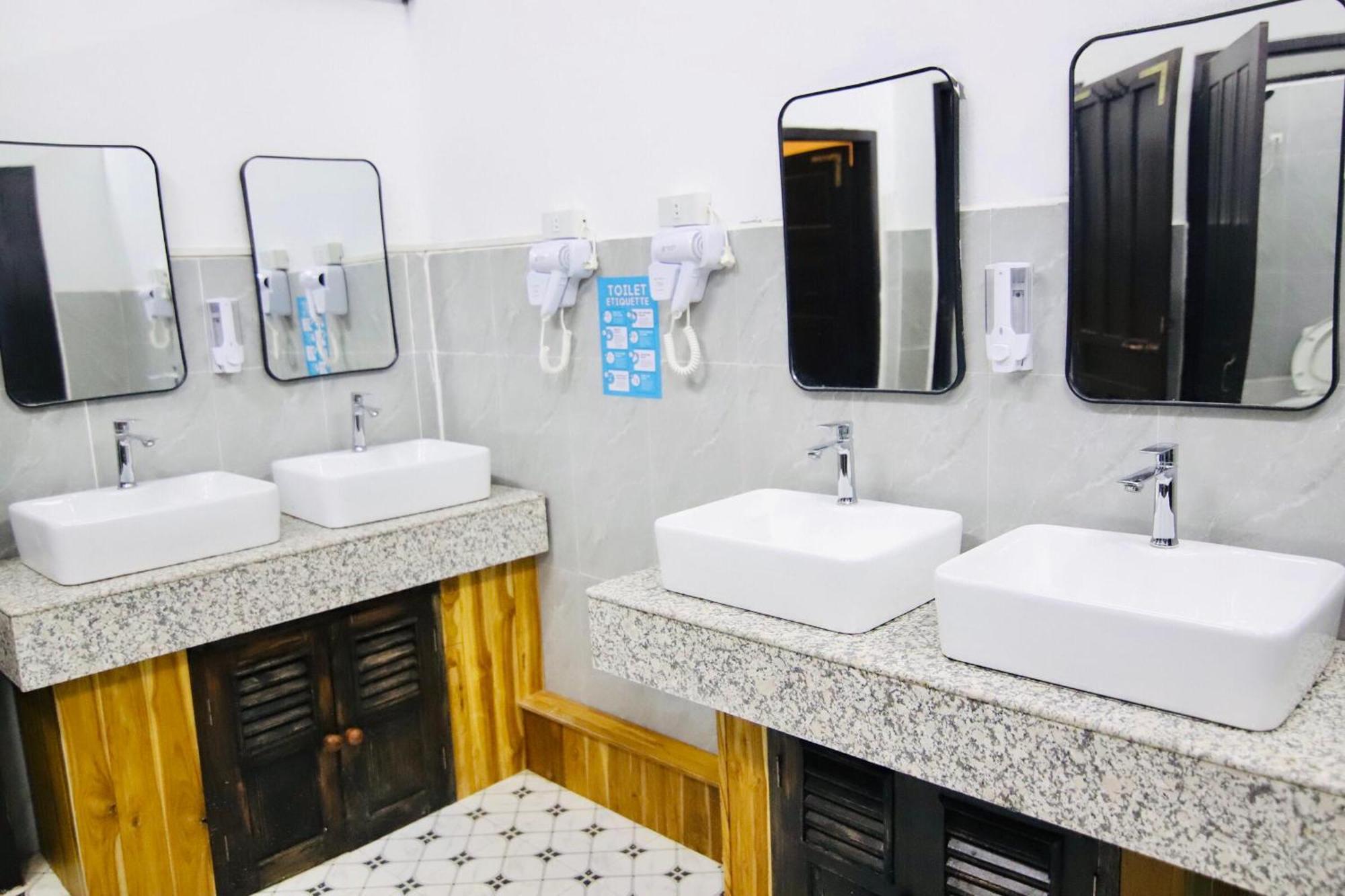 Chanthavong Hostel ルアンパバーン エクステリア 写真